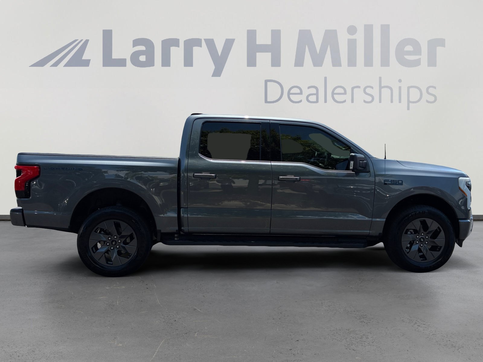 Certified 2024 Ford F150 Lightning Flash AWD/4WD image 6