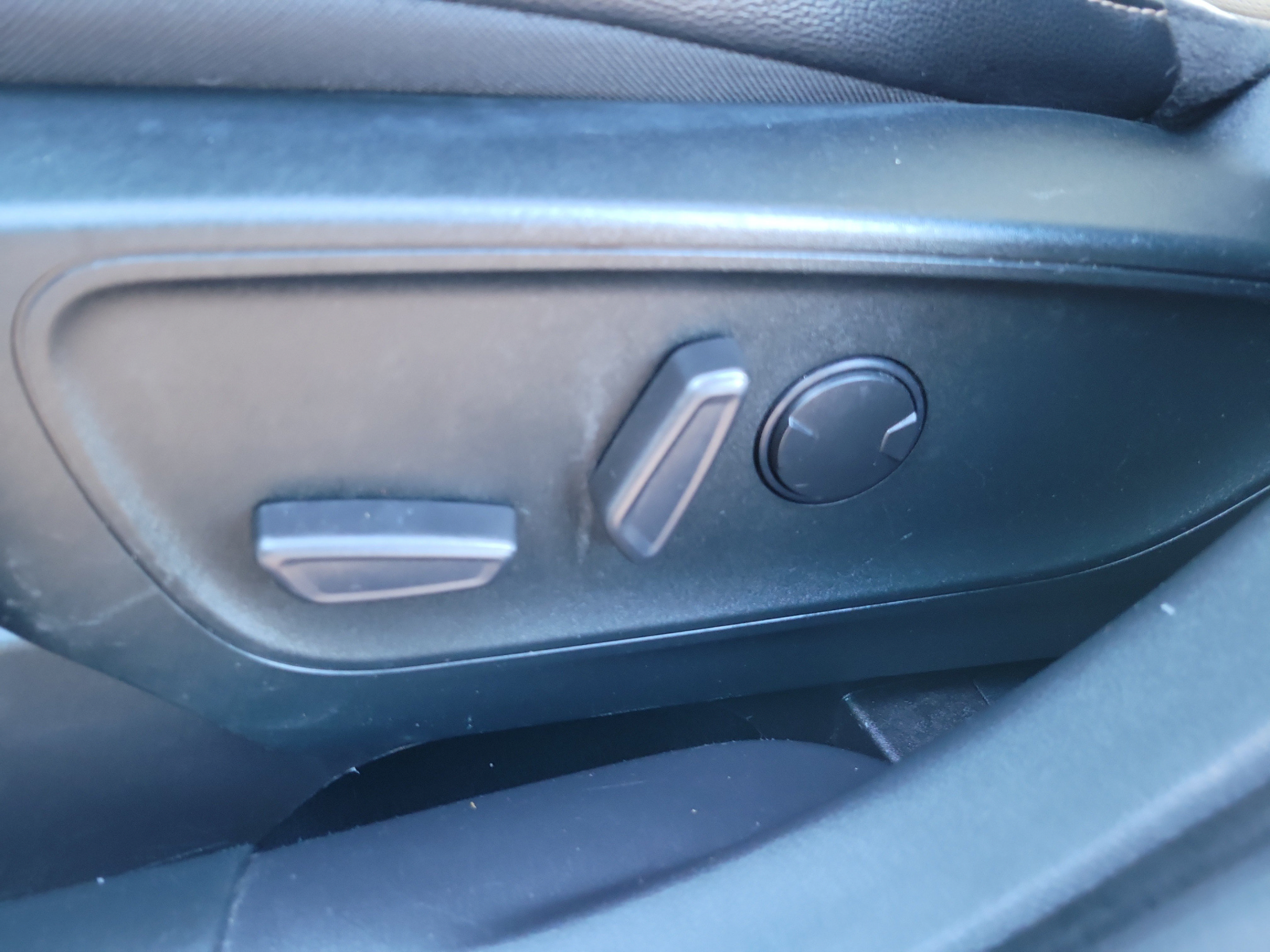 Certified 2022 Ford Escape SEL FWD image 18
