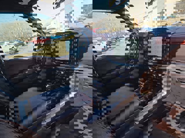 Certified 2022 Ford F150 Lariat w/ Equipment Group 502A High image 17