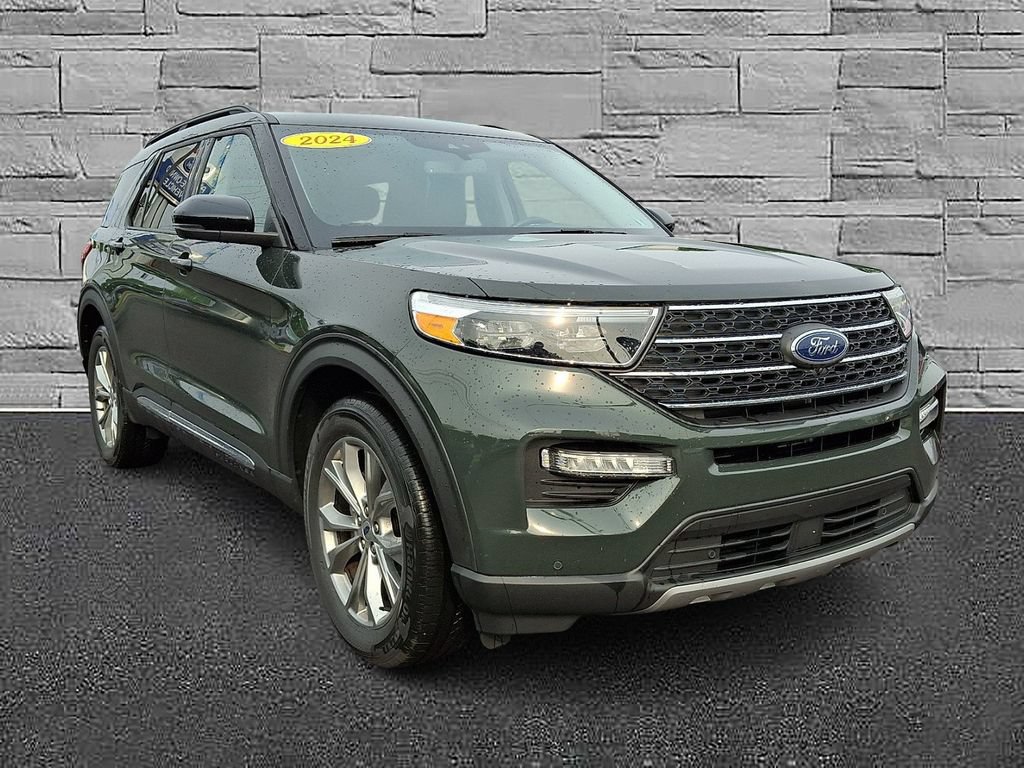 Certified 2024 Ford Explorer XLT w/ Equipment Group 202A AWD/4WD image 2