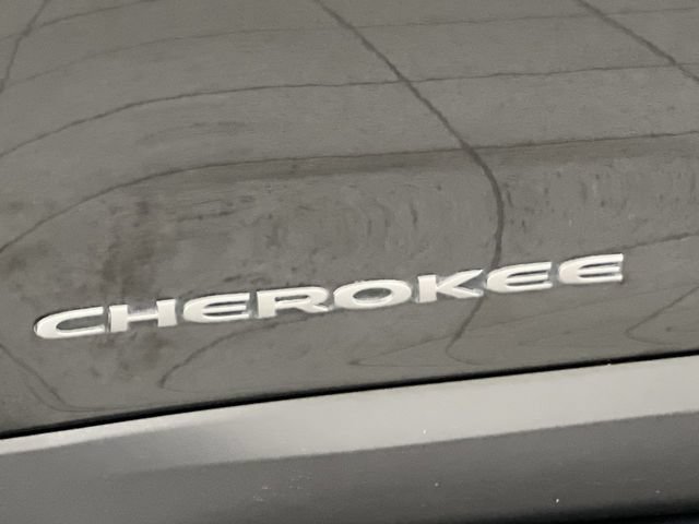 Used 2021 Jeep Cherokee Trailhawk w/ Trailer Tow Group AWD/4WD image 18