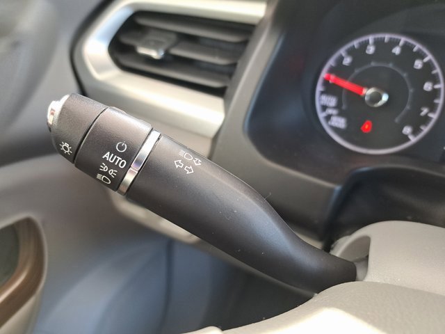 Used 2019 GMC Acadia SLE w/ LPO, Black Accent Package image 19