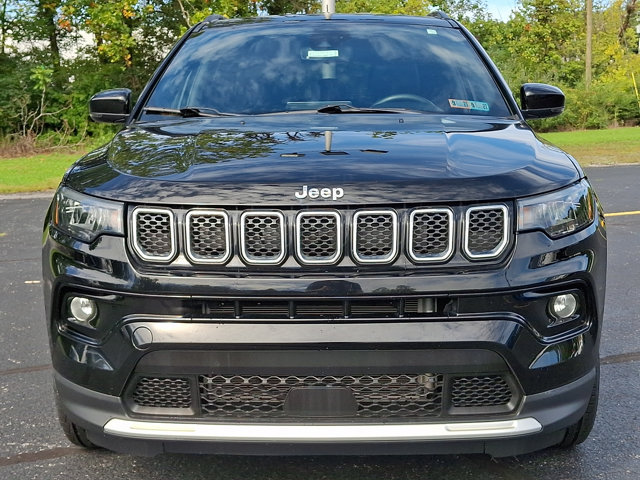 Used 2023 Jeep Compass Limited AWD/4WD image 2