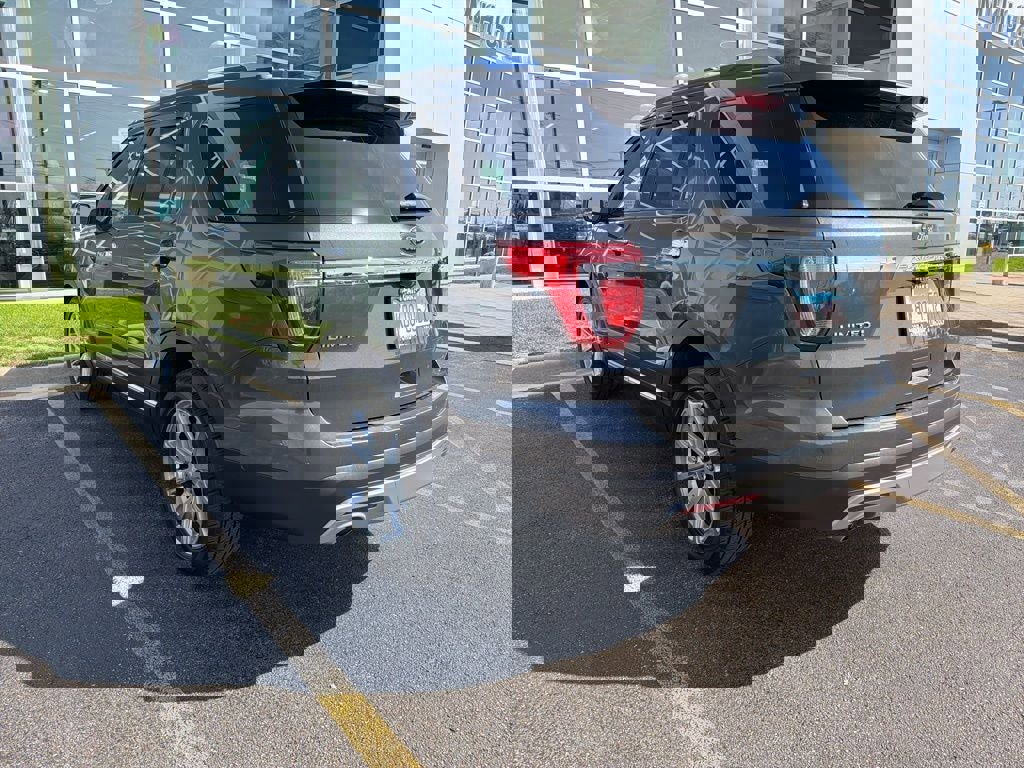 Certified 2017 Ford Explorer Limited w/ Equipment Group 301A image 2