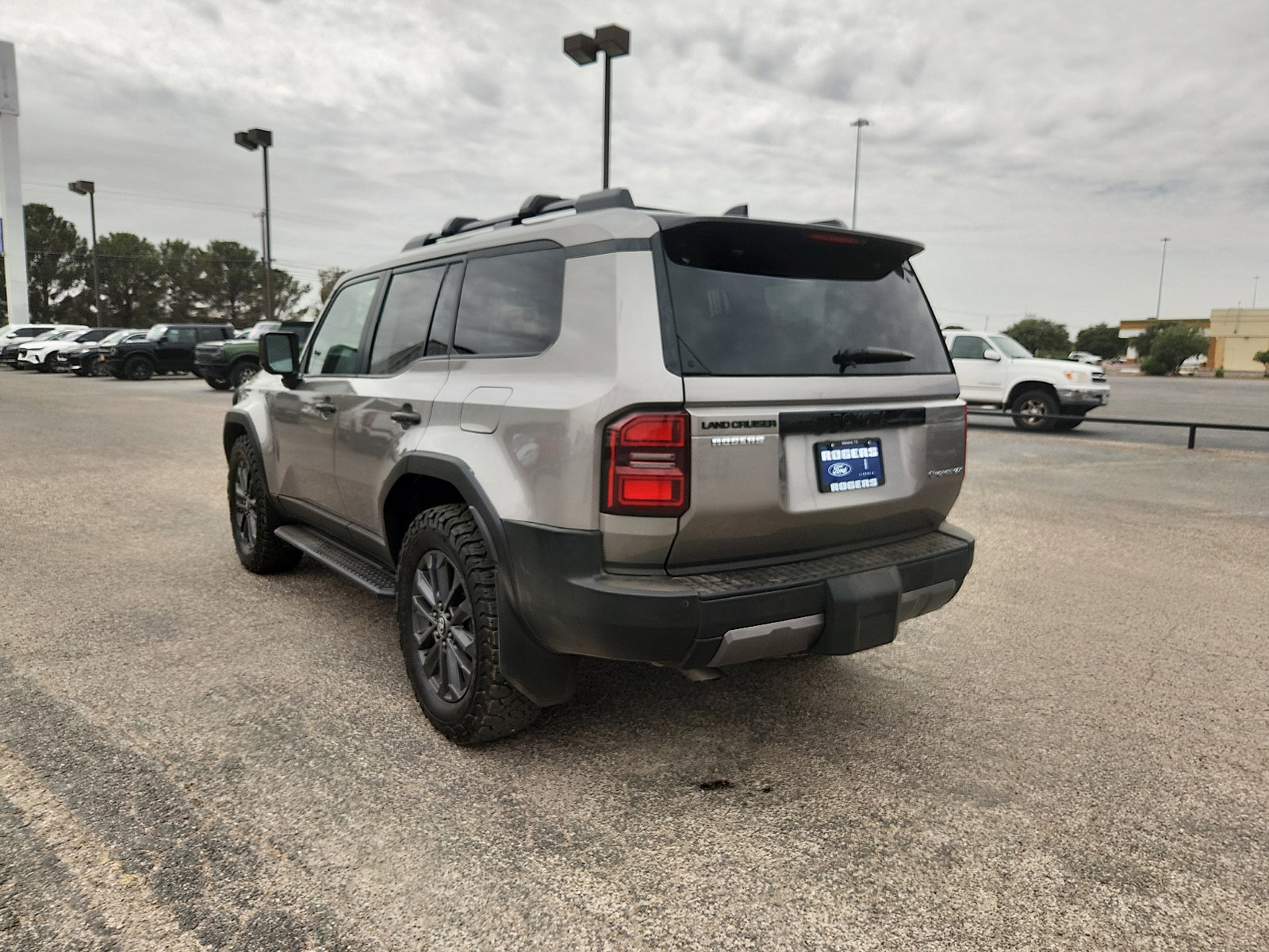 Used 2025 Toyota Land Cruiser w/ Premium Package AWD/4WD image 5