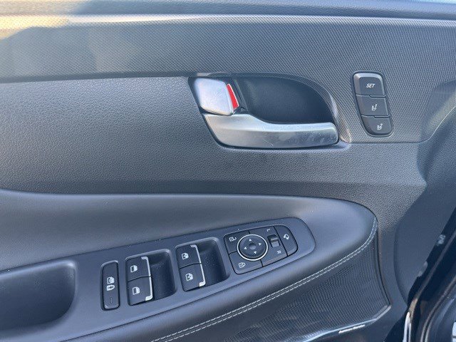 Used 2022 Hyundai Santa Fe Limited image 12