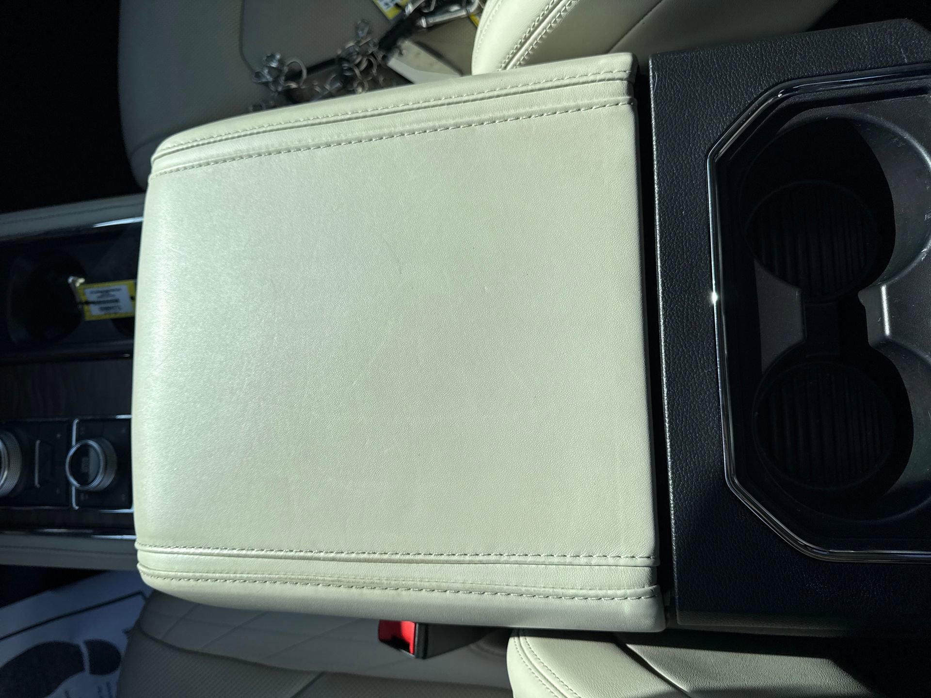 Certified 2020 Ford Expedition Platinum image 29