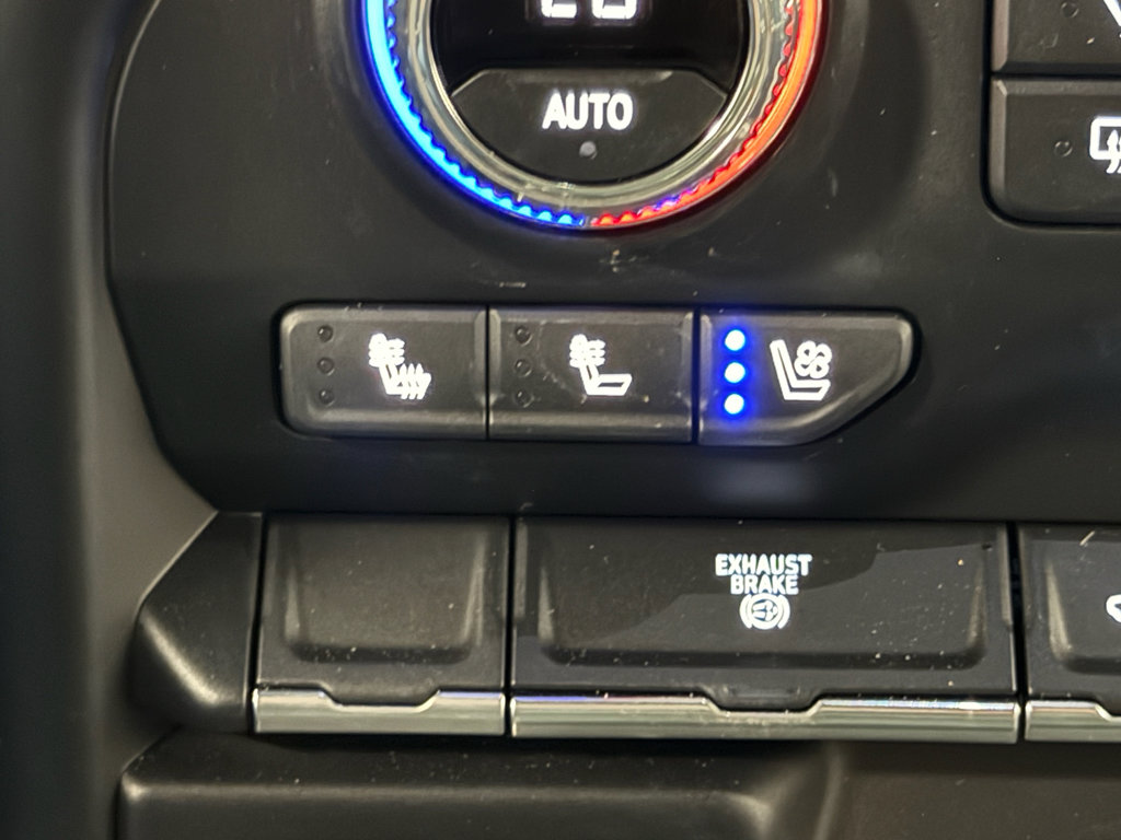 Used 2023 GMC Sierra 2500 AT4 w/ Gooseneck/5TH Wheel Package image 28