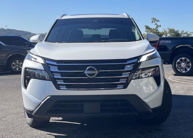 Used 2024 Nissan Rogue SV w/ SV Premium Package FWD image 9