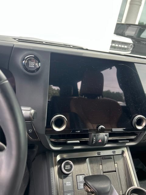 Used 2024 Lexus GX 550 w/ Accessory Package (2T) AWD/4WD image 6