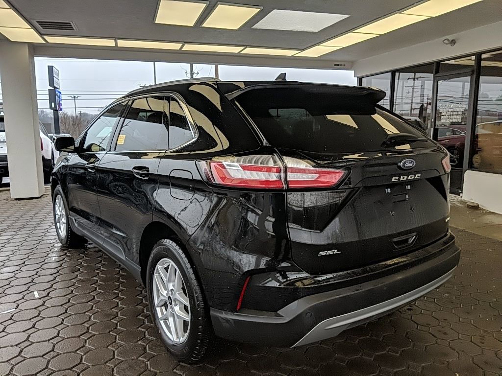 Certified 2024 Ford Edge SEL w/ Convenience Package AWD/4WD image 10