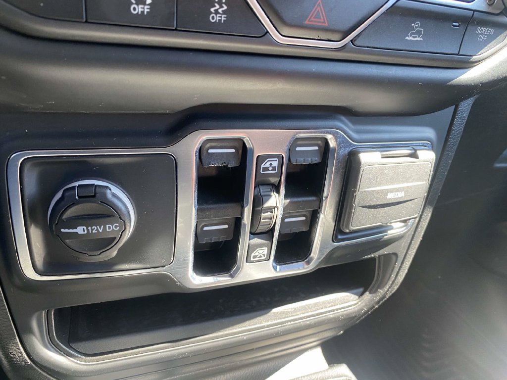Used 2021 Jeep Gladiator Sport AWD/4WD image 26