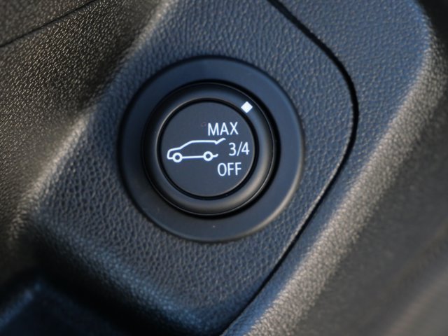 Used 2023 GMC Terrain SLT AWD/4WD image 16