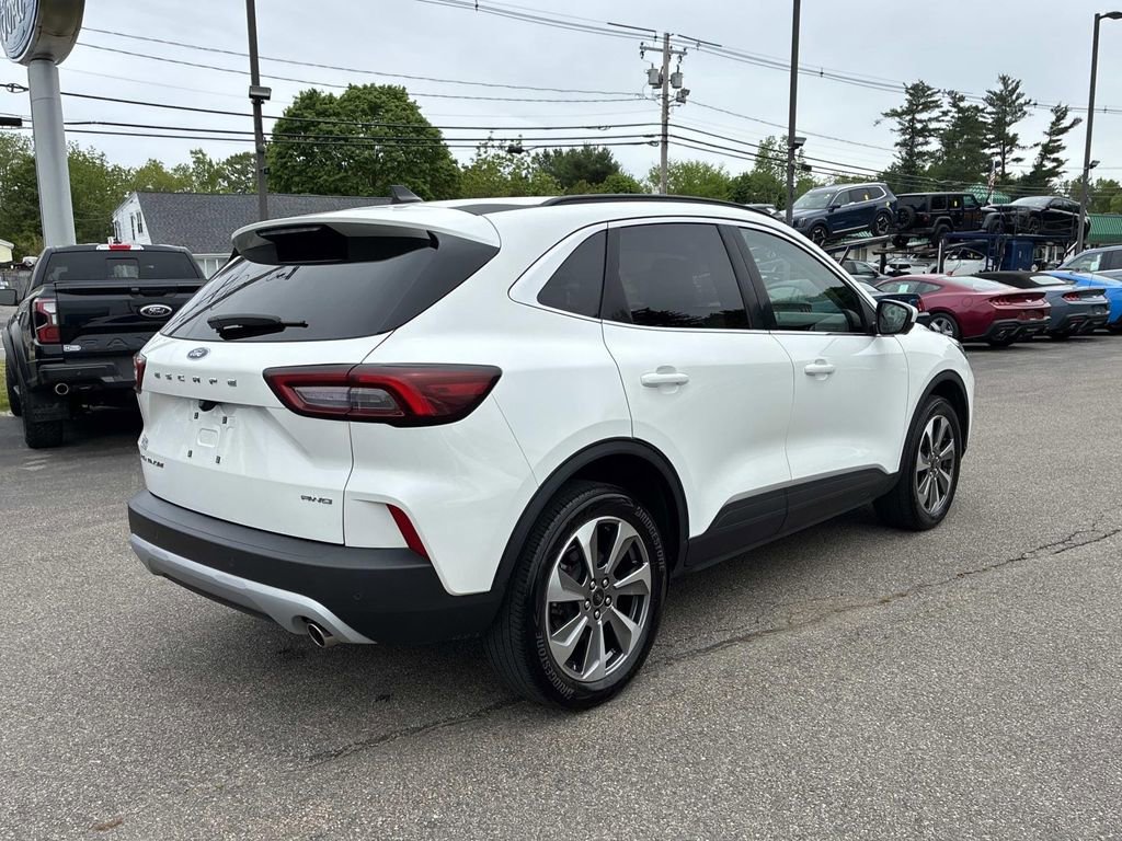 Certified 2024 Ford Escape Platinum AWD/4WD image 7