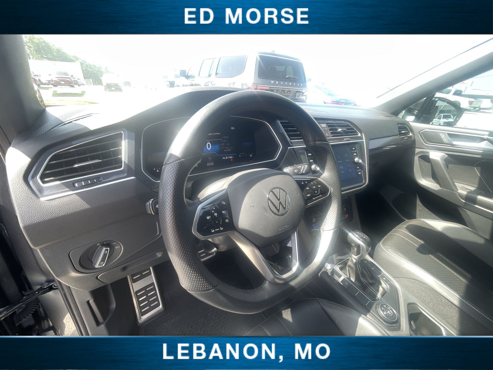 Used 2024 Volkswagen Tiguan SE R-Line AWD/4WD image 10