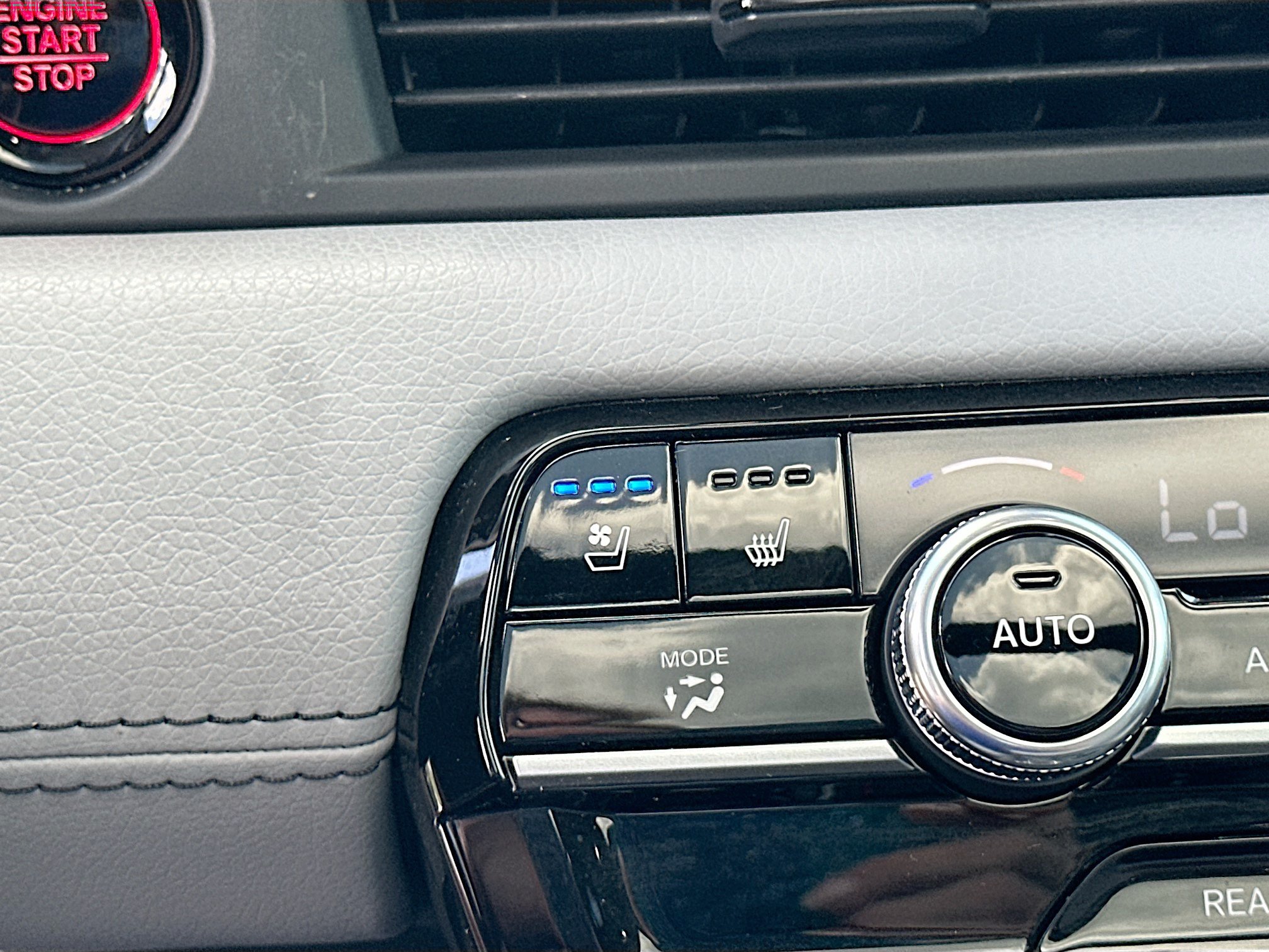Used 2025 Honda Pilot Elite image 21
