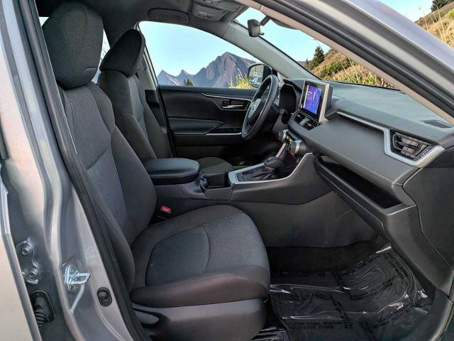 Used 2025 Toyota RAV4 XLE AWD/4WD image 14