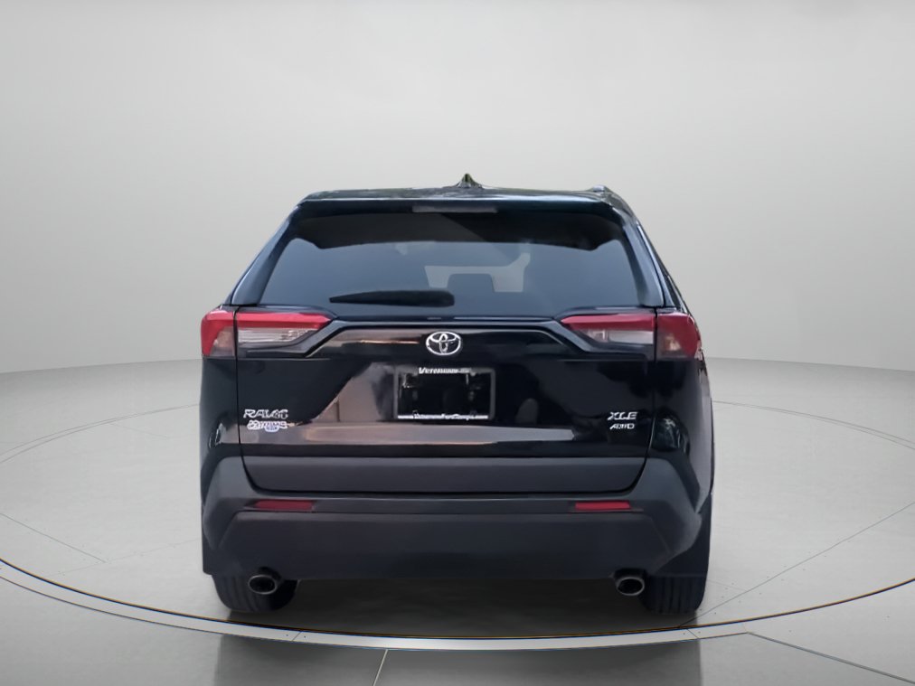 Used 2021 Toyota RAV4 XLE AWD/4WD image 25