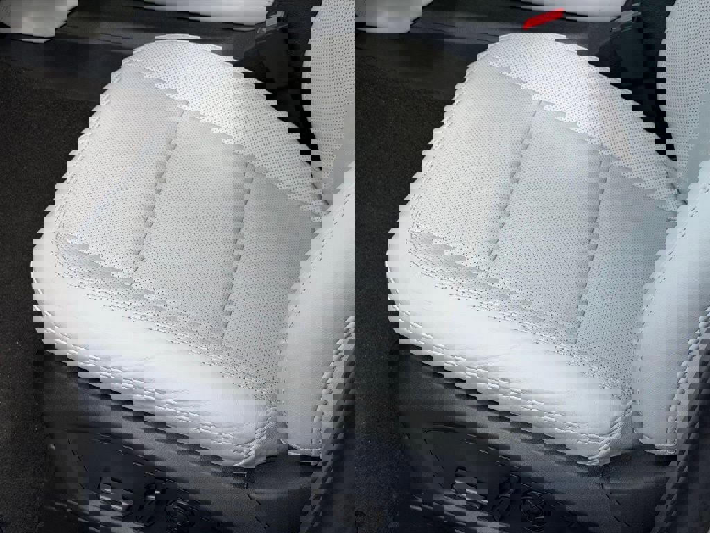 Certified 2025 Ford Explorer Platinum w/ Ultimate Package image 25