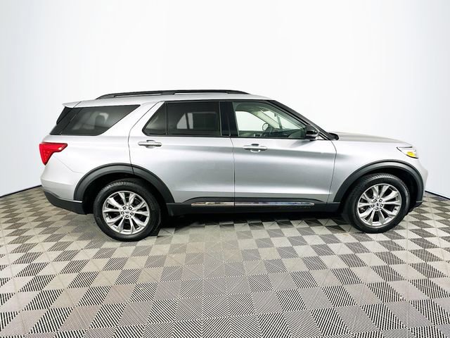 Certified 2024 Ford Explorer XLT w/ Equipment Group 202A AWD/4WD image 14