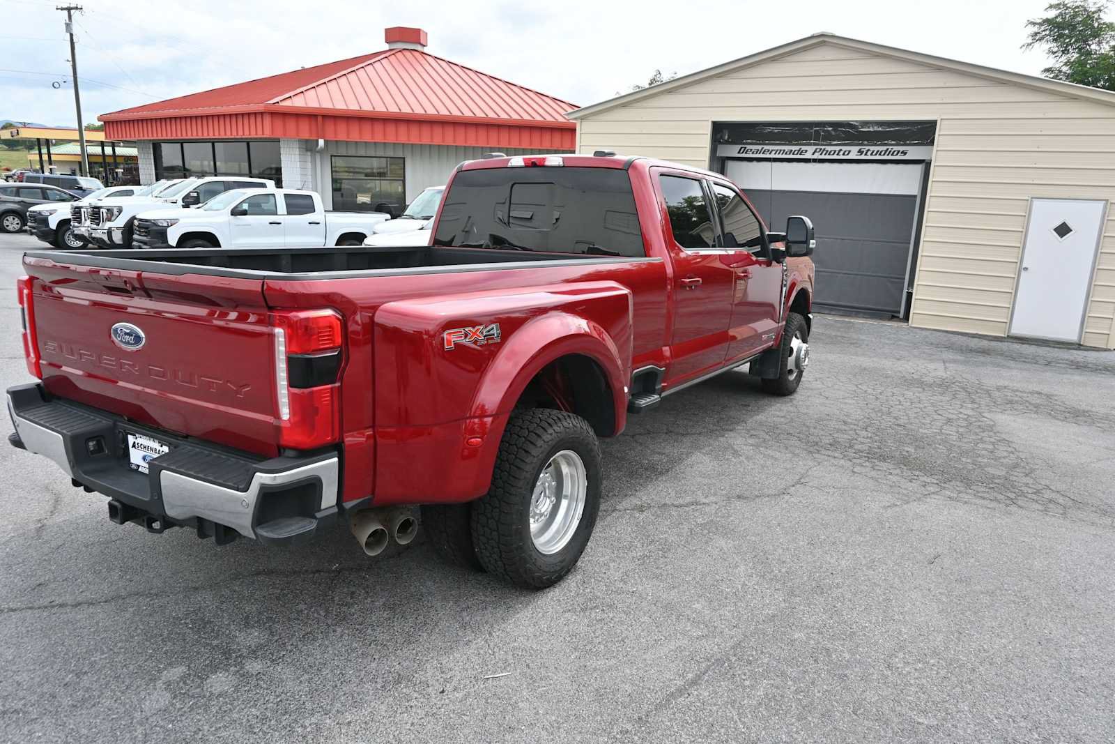 Certified 2025 Ford F350 Lariat w/ Lariat Ultimate Package AWD/4WD image 6