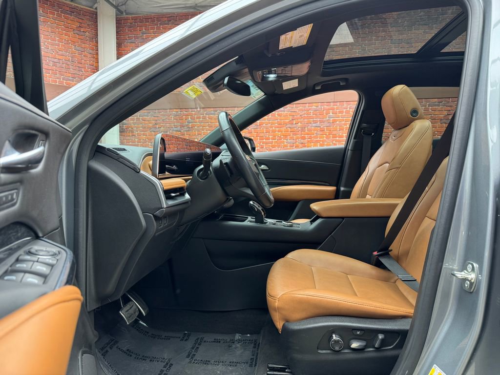 Used 2024 Cadillac XT4 Sport FWD image 23