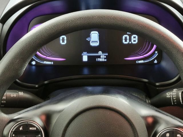 Used 2023 Kia Soul LX image 29