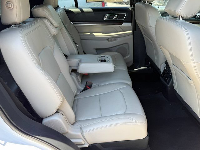 Certified 2018 Ford Explorer Limited AWD/4WD image 35