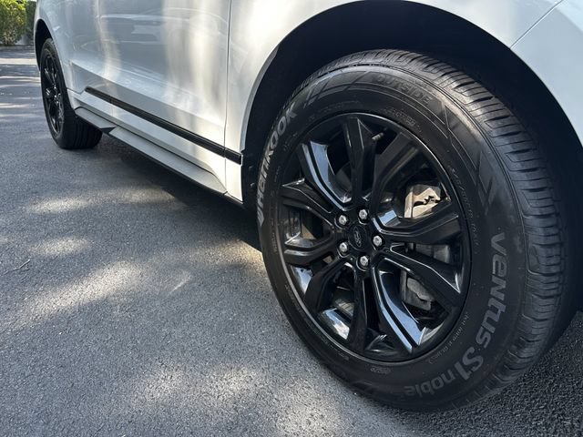 Certified 2023 Ford Edge SE w/ Black Appearance Package AWD/4WD image 11