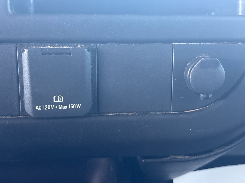Used 2023 Chevrolet Express 2500 w/ Driver Convenience Package RWD image 10