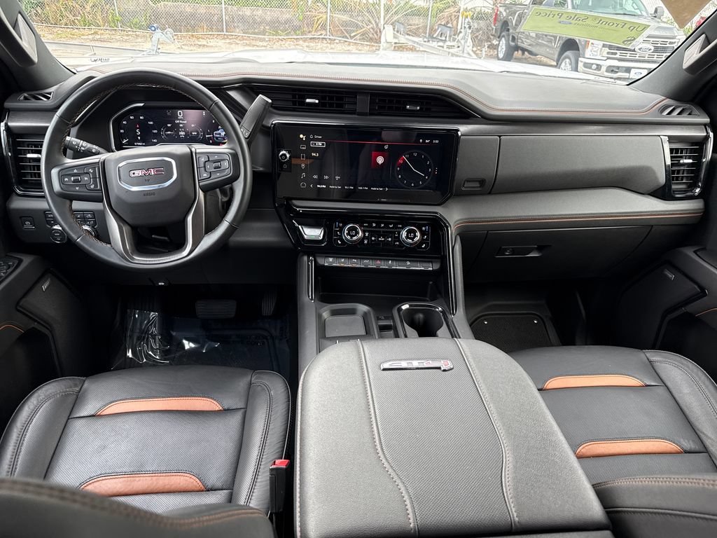 Used 2024 GMC Sierra 2500 AT4 w/ AT4 Premium Plus Package AWD/4WD image 5