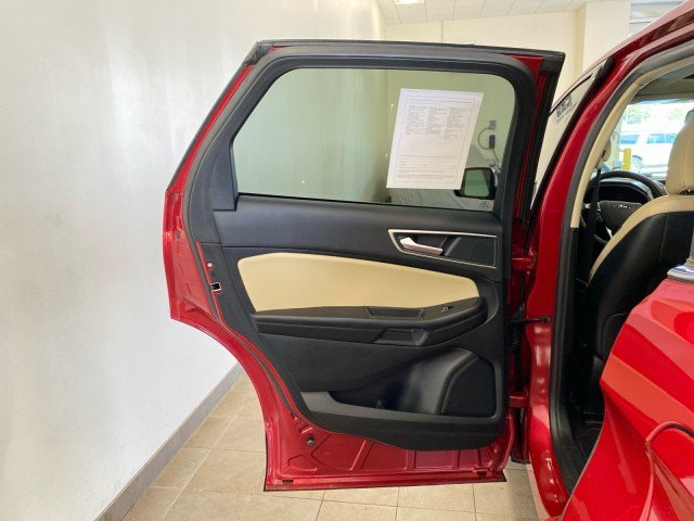 Certified 2022 Ford Edge SEL w/ Convenience Package AWD/4WD image 10