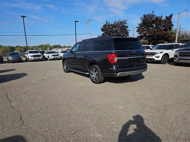 Certified 2022 Ford Expedition Max XLT image 5