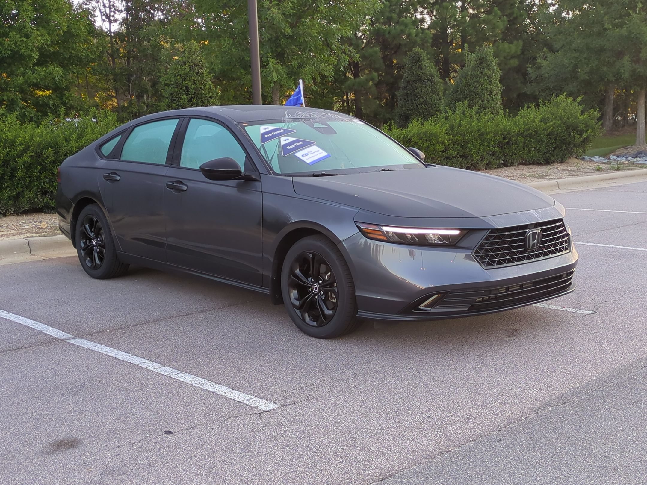 Used 2025 Honda Accord SE image 2