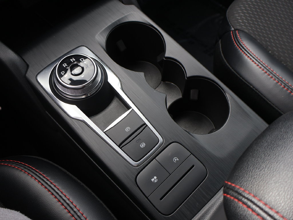 Certified 2025 Ford Escape ST-Line AWD/4WD image 38