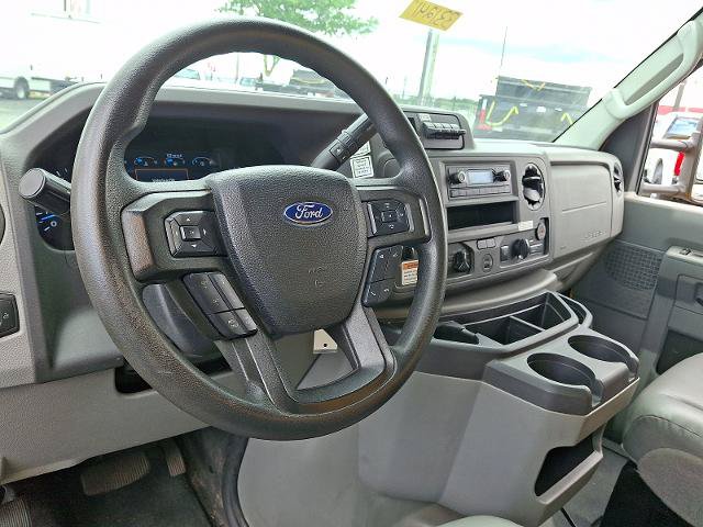Certified 2022 Ford E-350 and Econoline 350 Super Duty RWD image 9