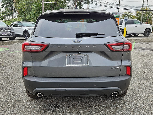 Certified 2025 Ford Escape ST-Line w/ Tech Pack #1 AWD/4WD image 8
