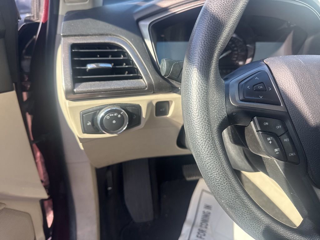 Certified 2018 Ford Fusion SE w/ Fusion SE Technology Package image 7