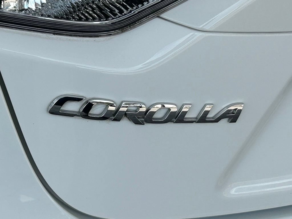 Used 2022 Toyota Corolla LE FWD image 21