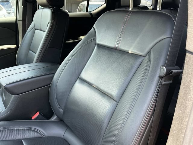 Used 2023 Chevrolet Traverse RS w/ LPO, Floor Liner Package FWD image 35