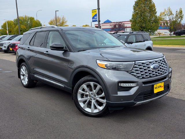 Certified 2024 Ford Explorer Platinum w/ Technology Package AWD/4WD image 3