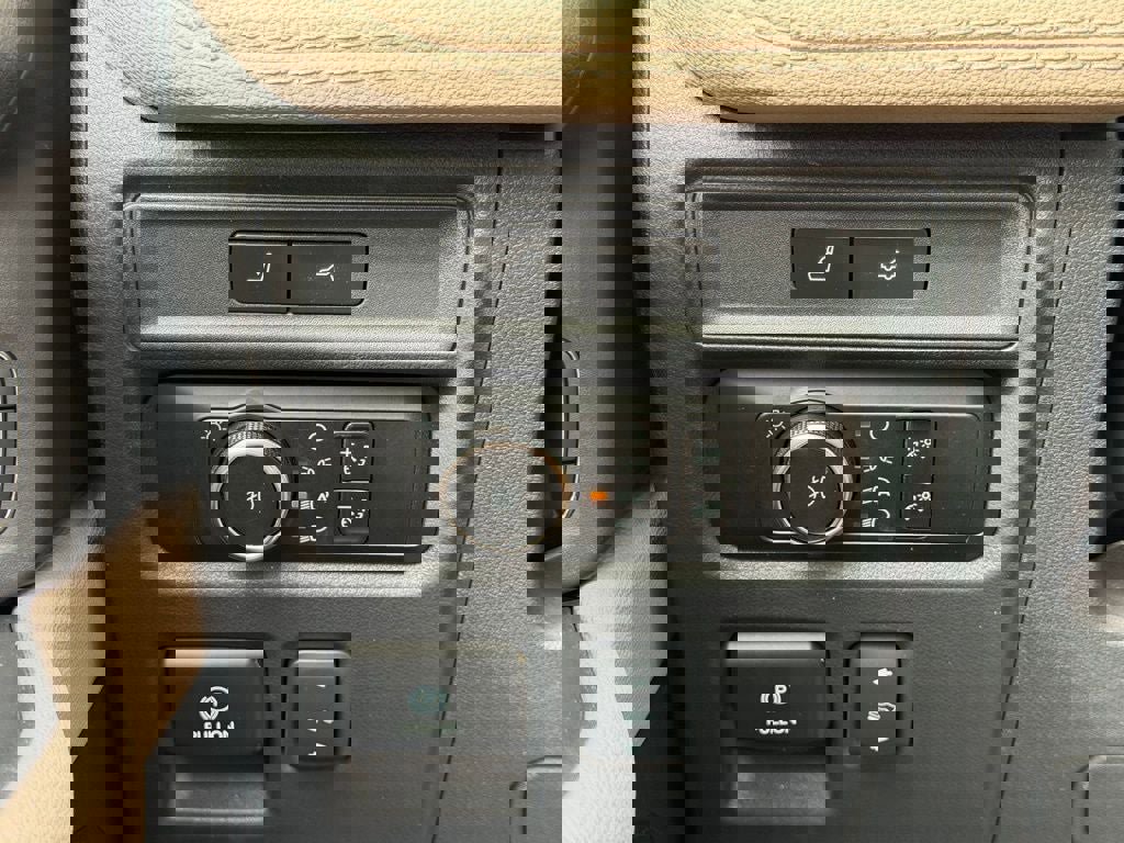 Certified 2024 Ford Expedition Limited image 36