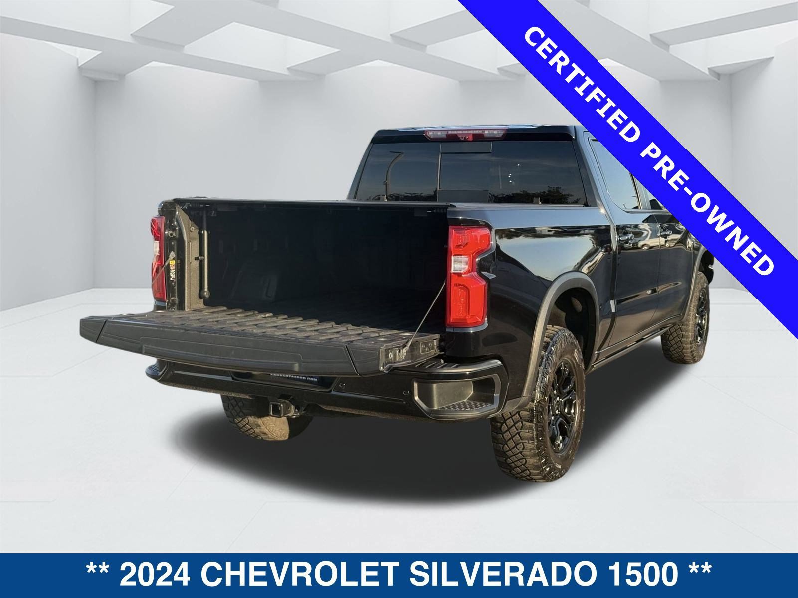 Used 2024 Chevrolet Silverado 1500 ZR2 w/ Technology Package image 5