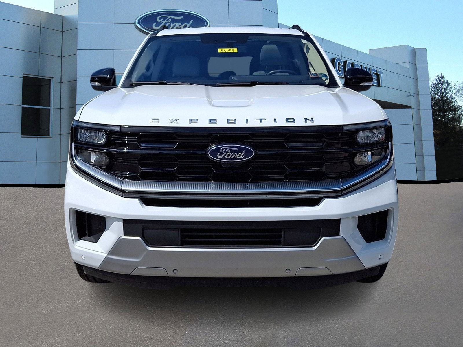 Certified 2025 Ford Expedition Platinum w/ Driver's Package AWD/4WD image 3