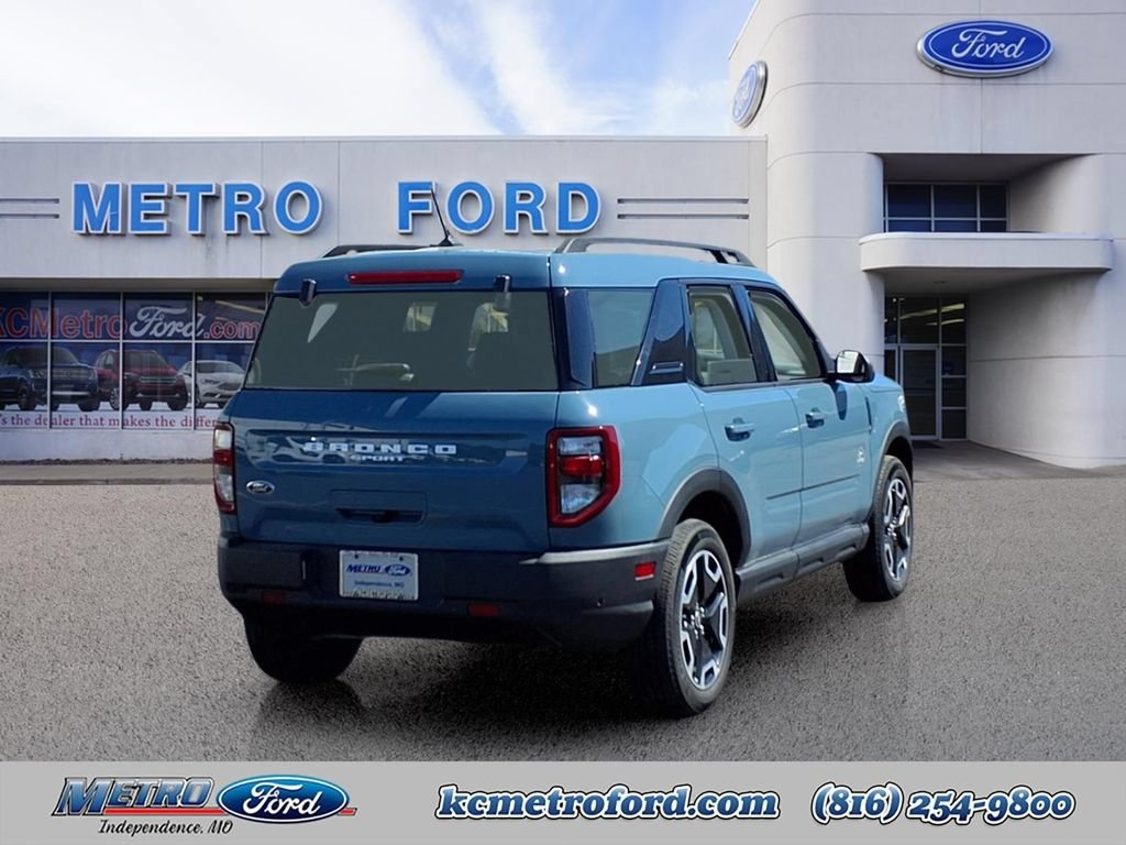 Certified 2023 Ford Bronco Sport Outer Banks w/ Tech Package AWD/4WD image 3