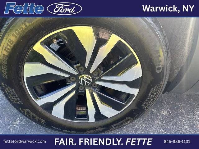 Used 2024 Volkswagen Atlas Cross Sport SE AWD/4WD image 7