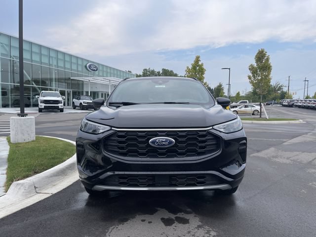 Certified 2024 Ford Escape ST-Line w/ Tech Pack #1 AWD/4WD image 8