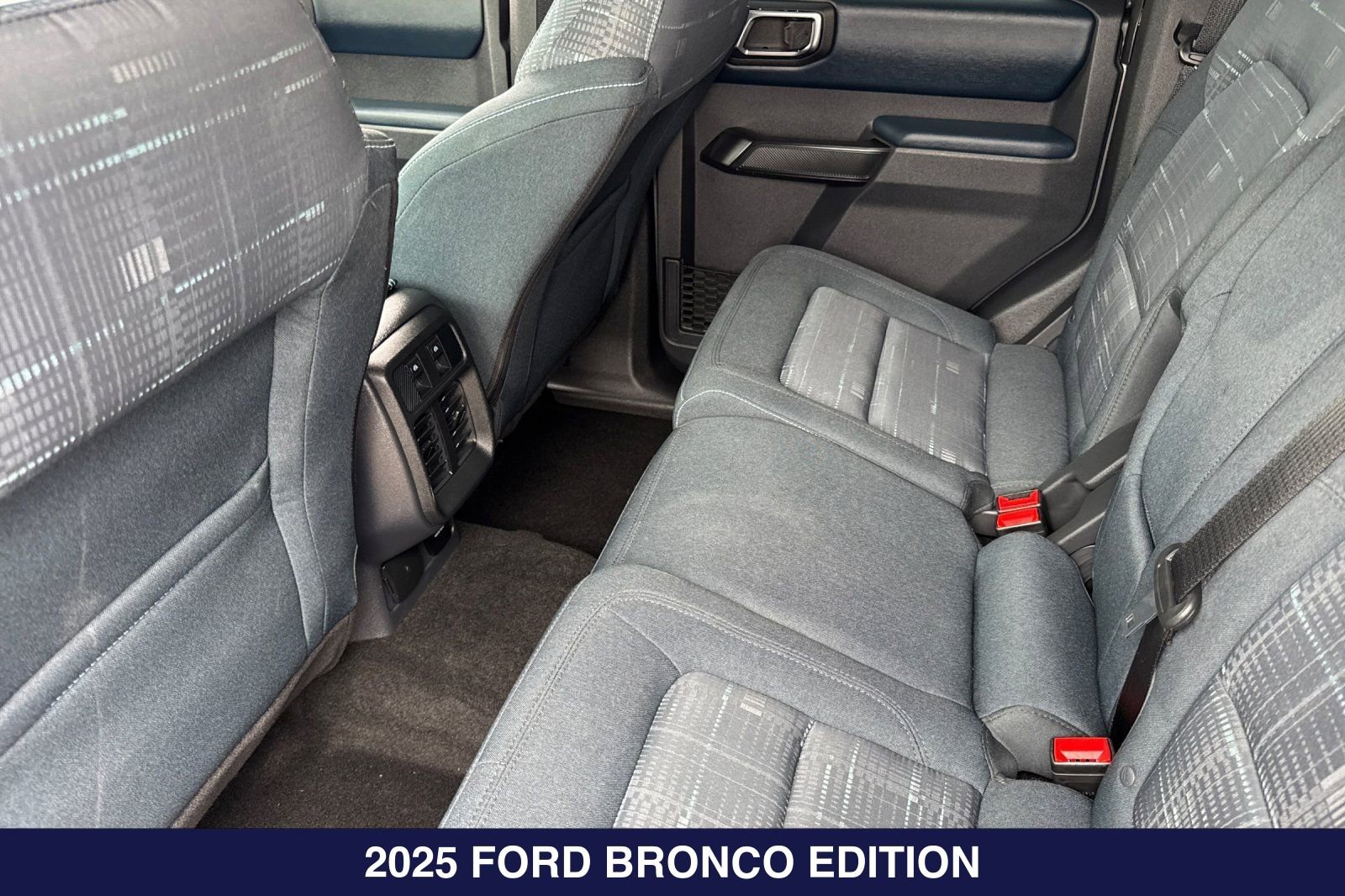 Certified 2025 Ford Bronco Heritage Edition AWD/4WD image 14
