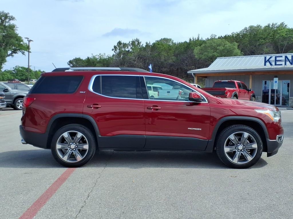 Used 2018 GMC Acadia SLT FWD image 2