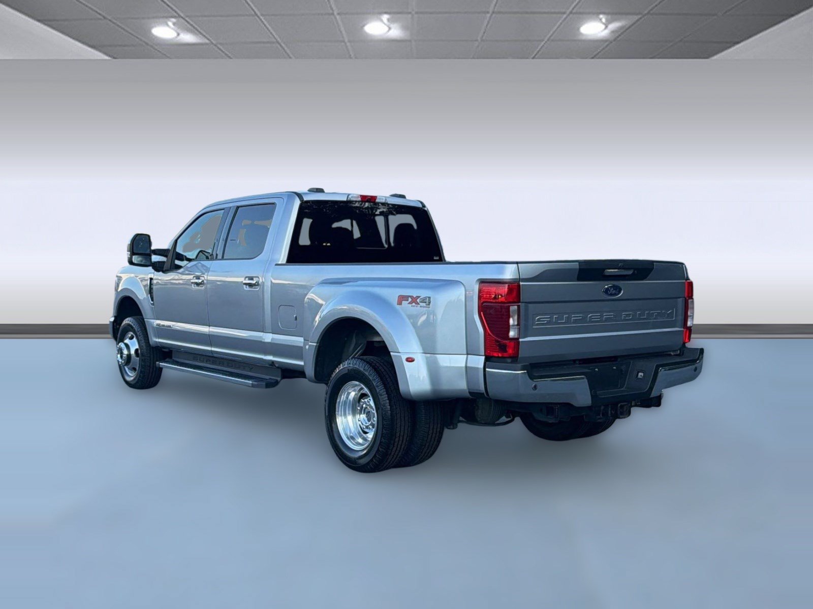 Certified 2021 Ford F350 Lariat w/ Chrome Package AWD/4WD image 3